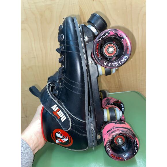 VNLA Renegade Roller Derby Skates - Picture 12 of 12